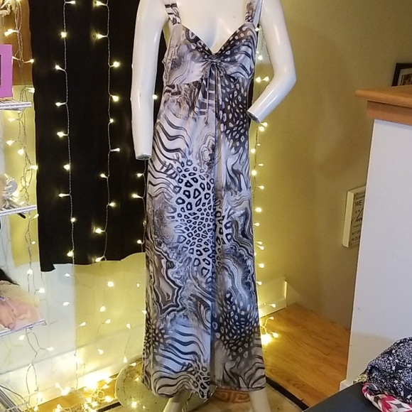 Dress - Picture 1 of 5